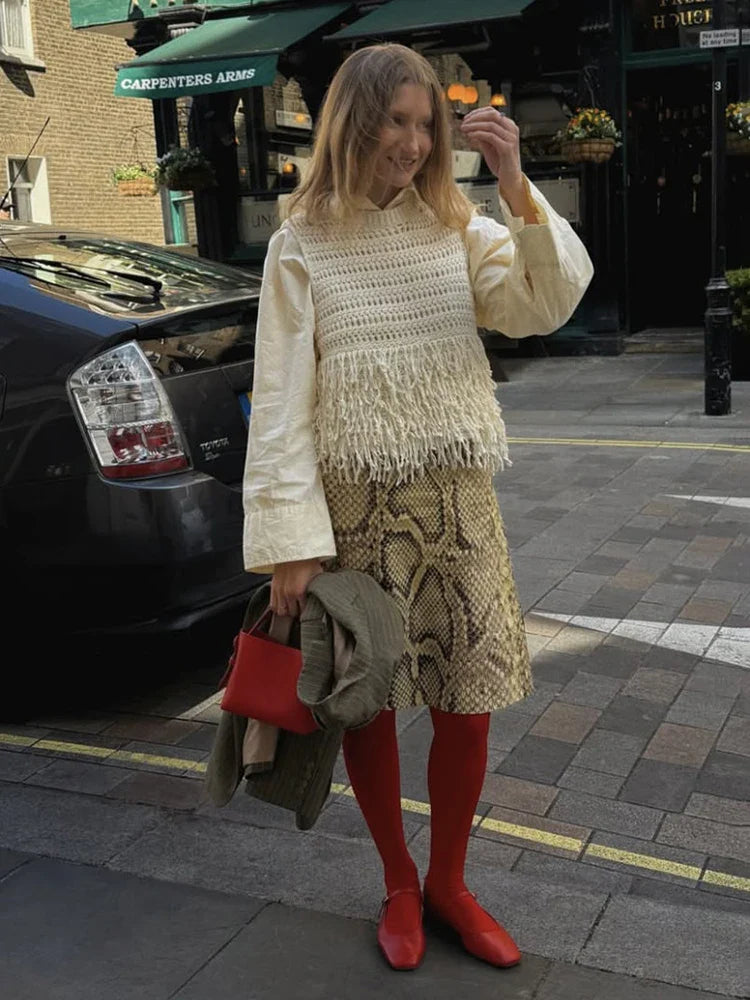 חצאית דגם נחש